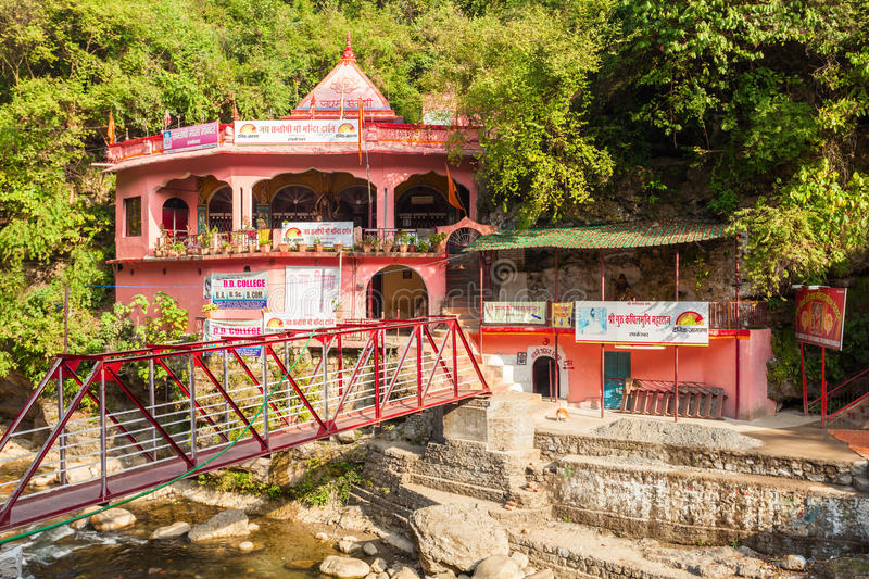 Tapkeshwar Mahadev Mandir - Photo 2