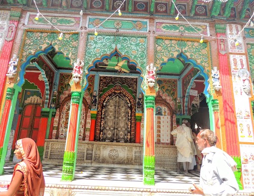 Hanuman Garhi - Photo 2