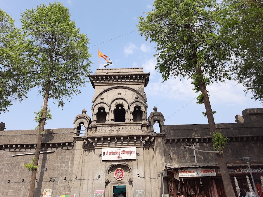Ancient Chalukya Shri Kapilsiddha Mallikarjun Temple - Photo 2