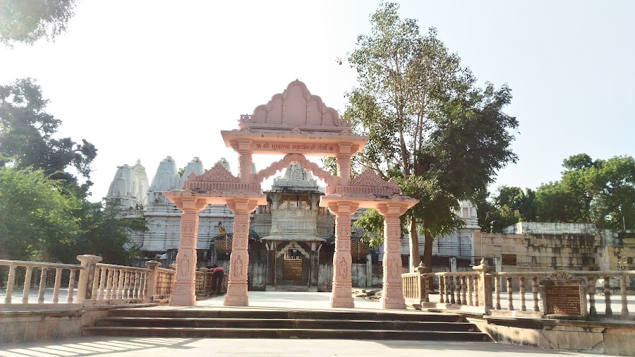 Muchhal Mahavir Temple - Photo 4