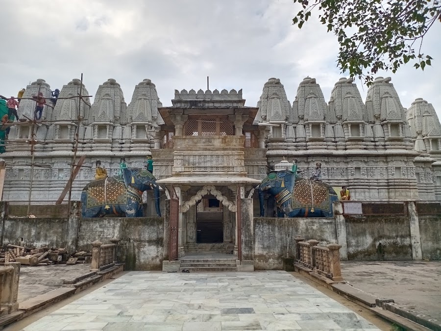Muchhal Mahavir Temple - Photo 3