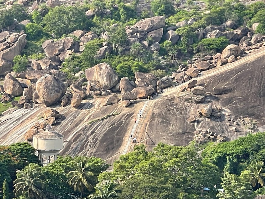 Shantinatha Basadi - Photo 4