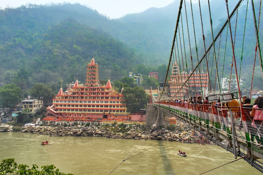 Lakshman Jhula - Photo 2