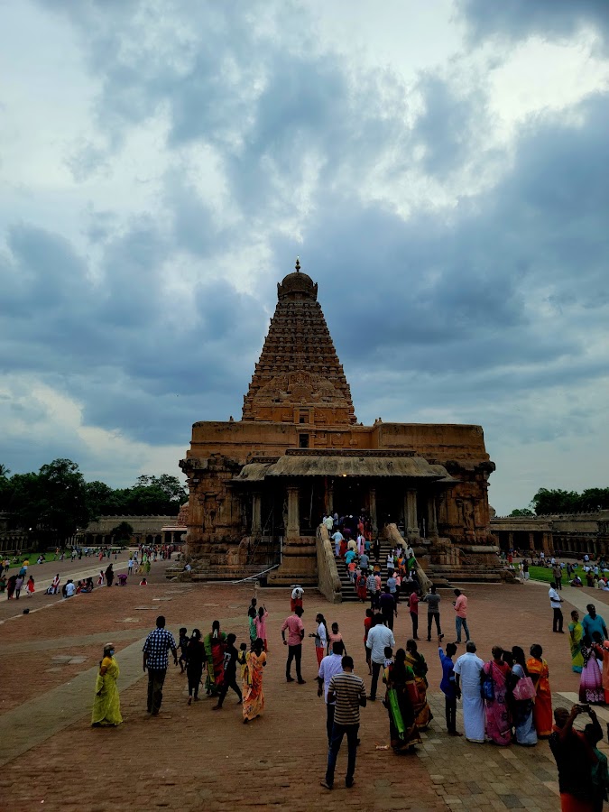 Brihadeeswarar Temple - Photo 2