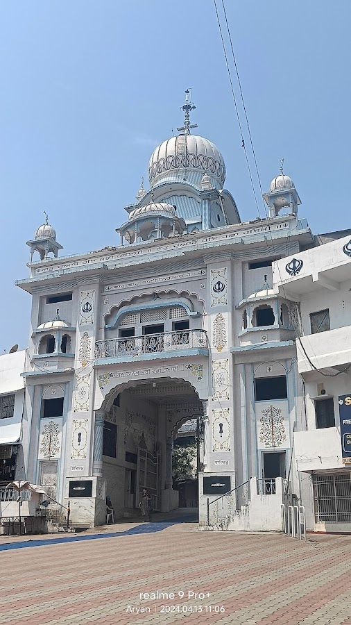 Shri Guru Nanak Dev Ji Gurudwara - Photo 2