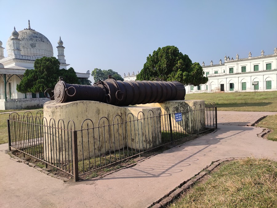 Hazarduari Palace - Photo 3