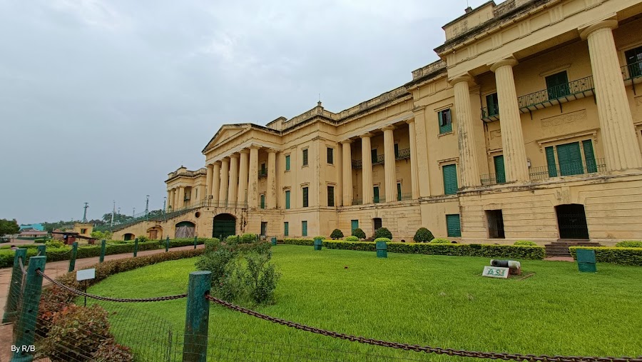 Hazarduari Palace - Photo 9