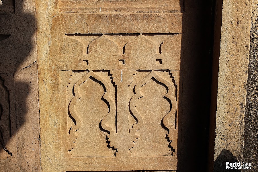 Nizammudin Auliya Family Graveyard - Photo 4