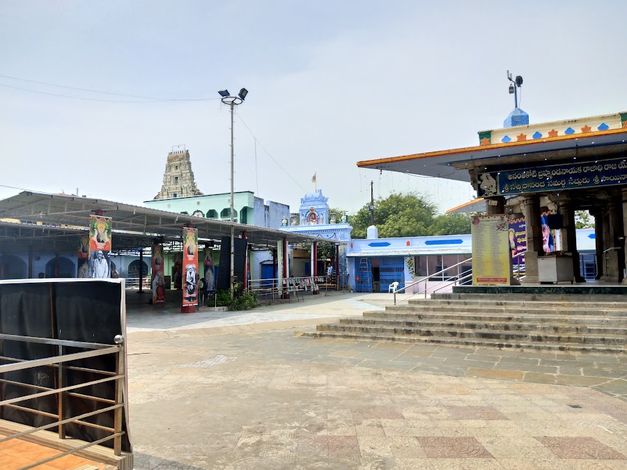 Shirdi Sai Baba Temple - Photo 4