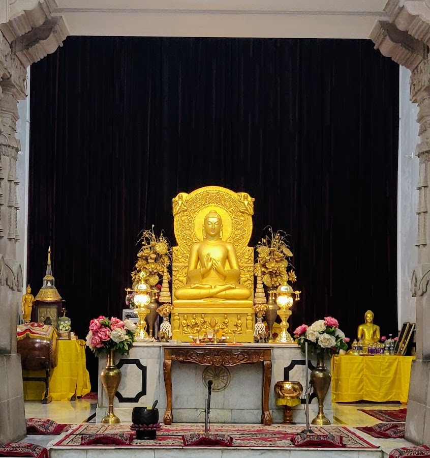 Sarnath Buddhist Temple - Photo 1