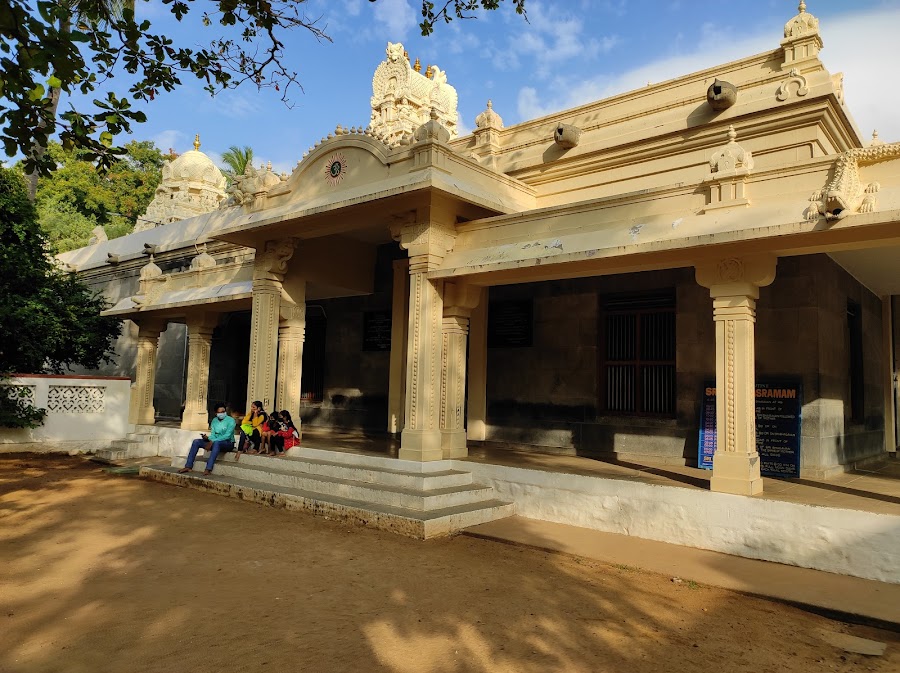 Sri Ramana Ashram - Photo 2