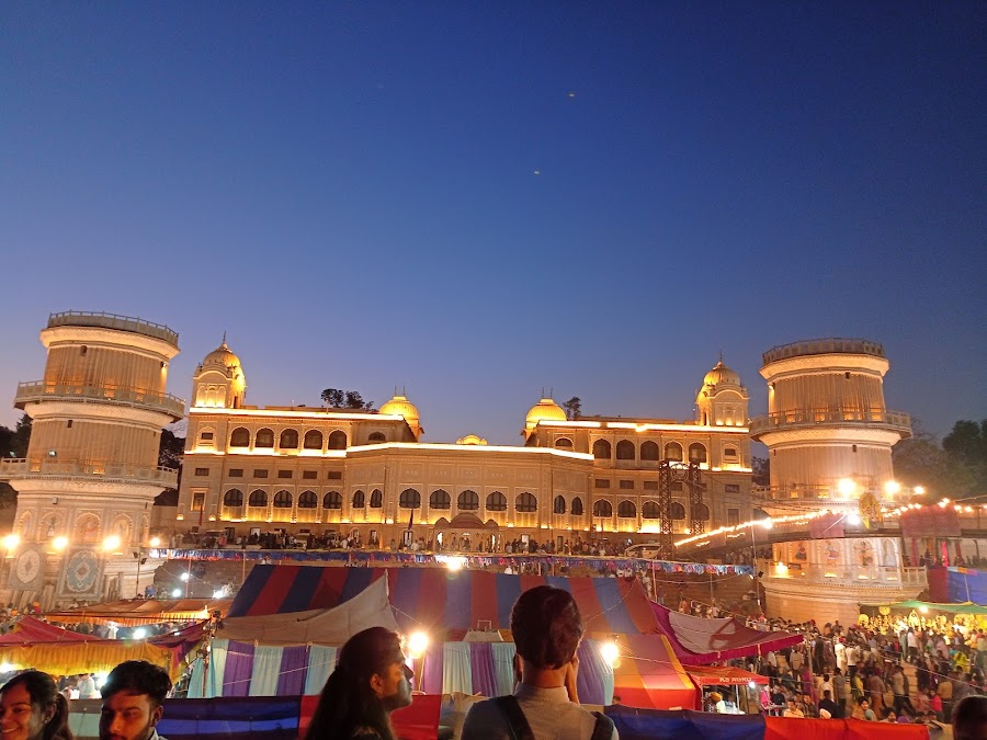 Sheesh Mahal - Photo 3