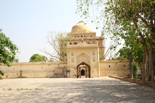 Fateh Jung Gumbad - Photo 2