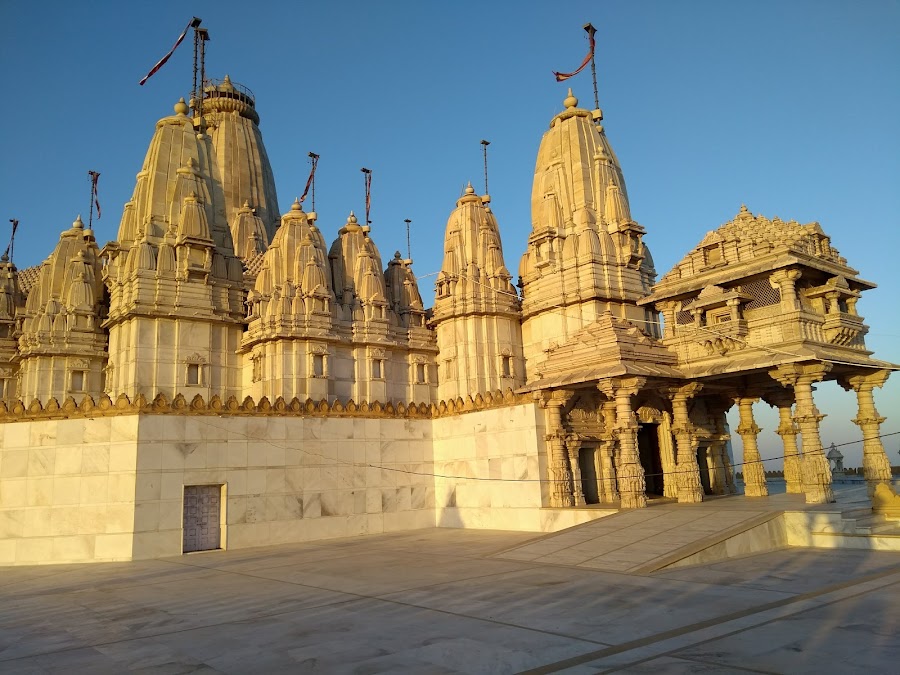 Hastagiri Jain Tirth - Photo 2