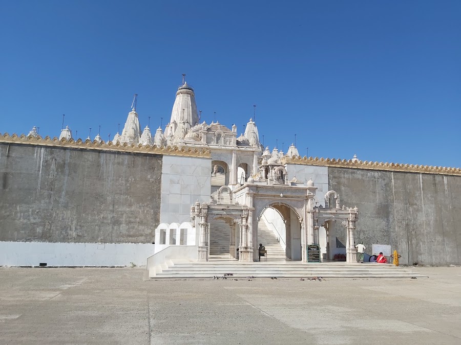 Hastagiri Jain Tirth - Photo 3
