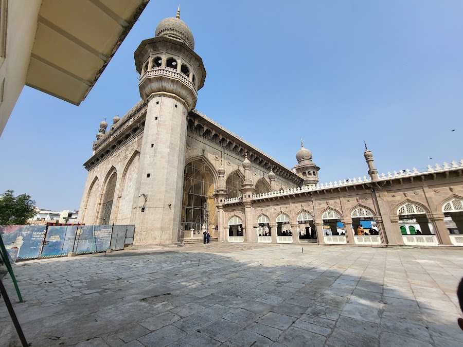 Mecca Masjid - Photo 2
