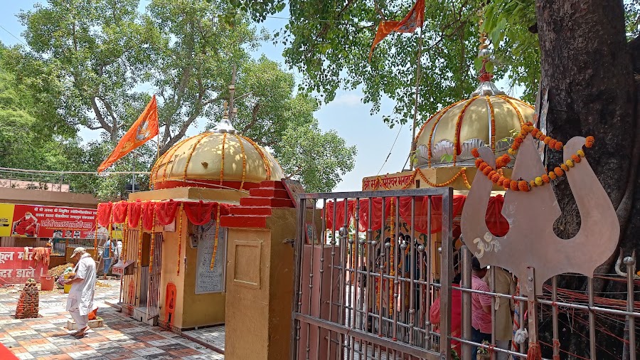 Mankameshwar Temple - Photo 2