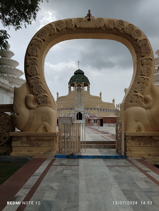 Samovasaran Jain Derasar - Photo 3