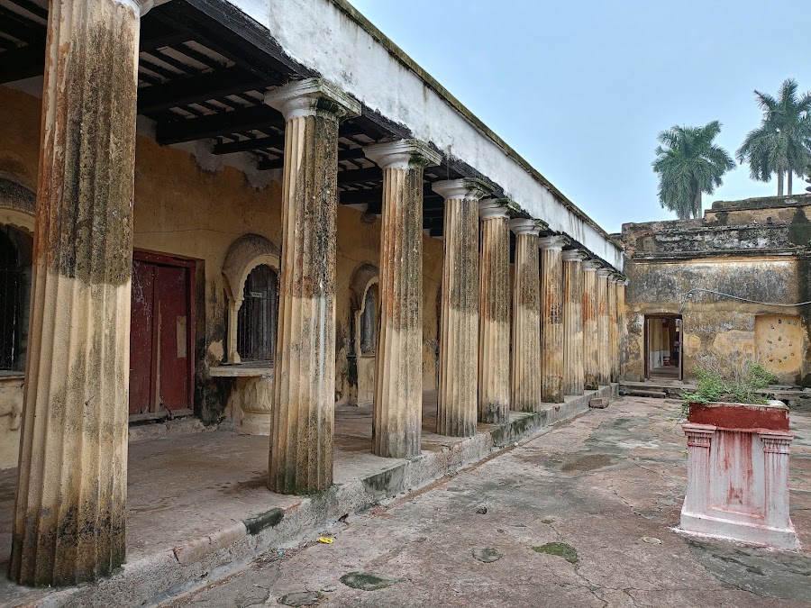 Nashipur Palace - Photo 4