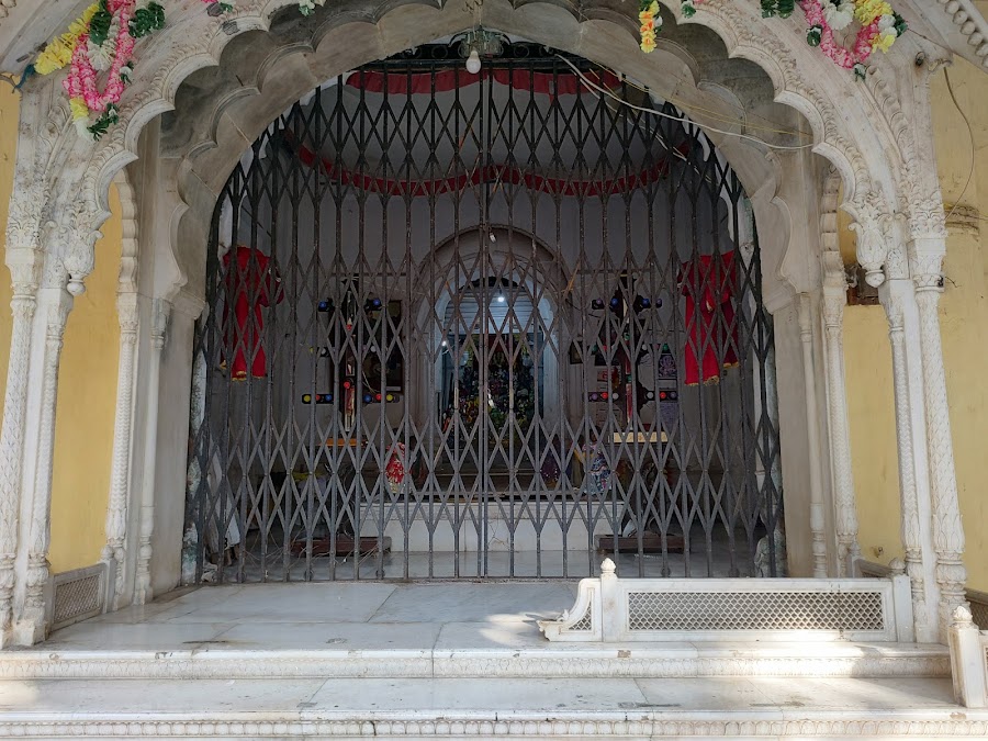 Nashipur Palace - Photo 9