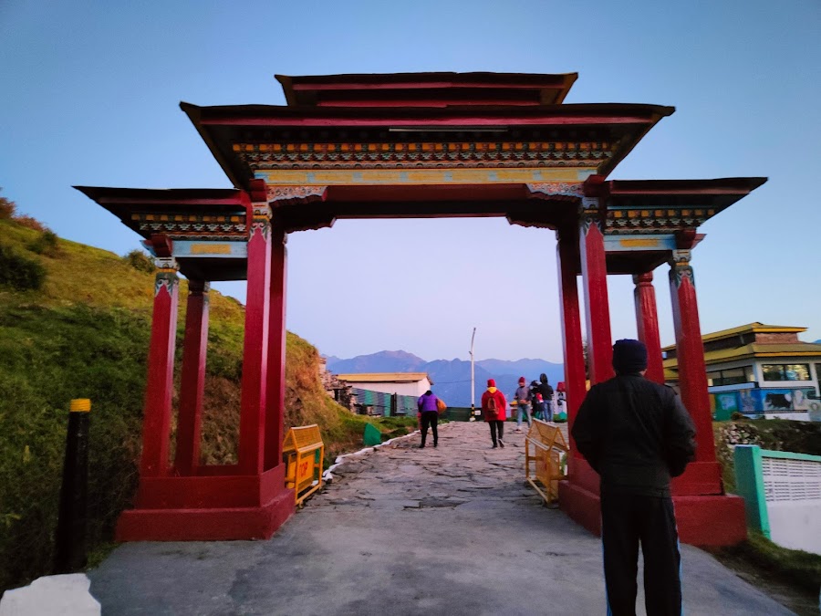Tawang War Memorial - Photo 2