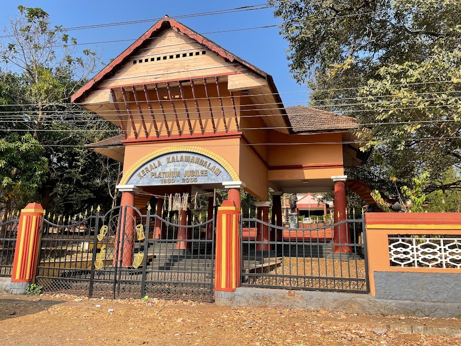 Kerala Kalamandalam - Photo 3