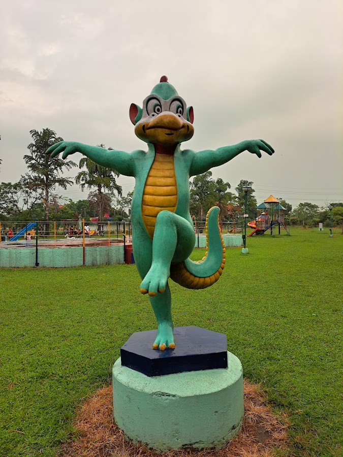 Dreamland Amusement Park - Photo 6