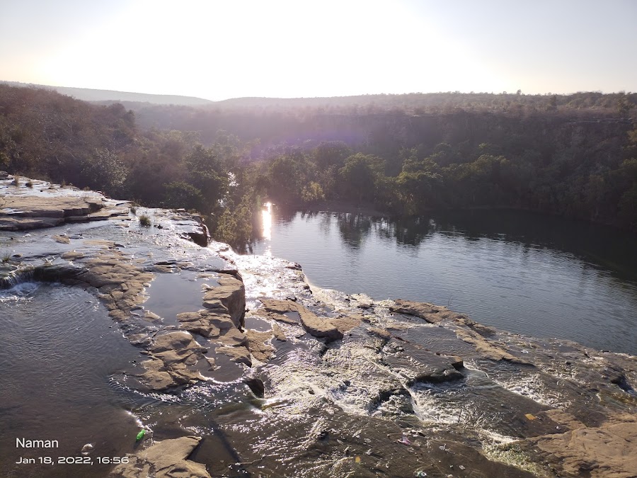 Pawa Waterfall - Photo 2