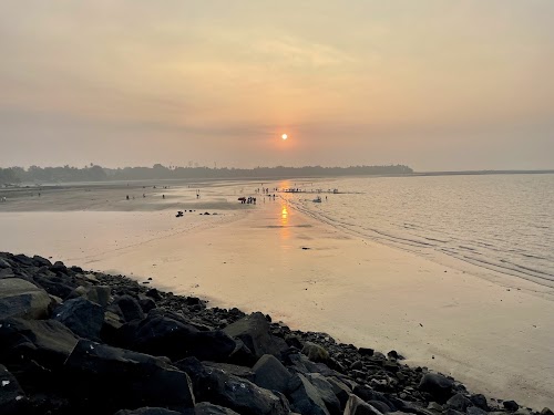 Mandwa Beach - Photo 3
