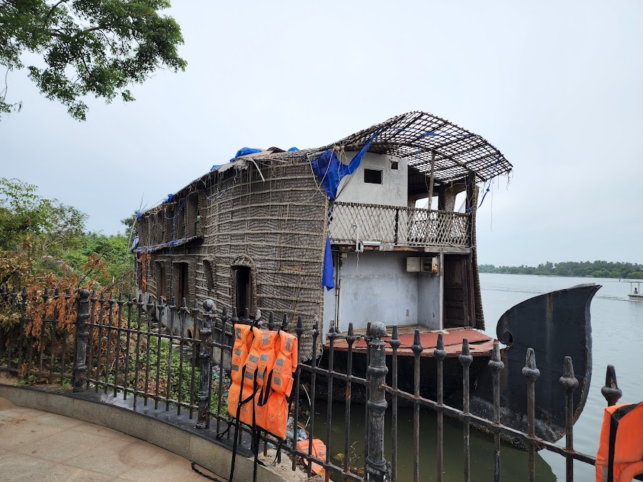 Chunnambar Boat House - Photo 3