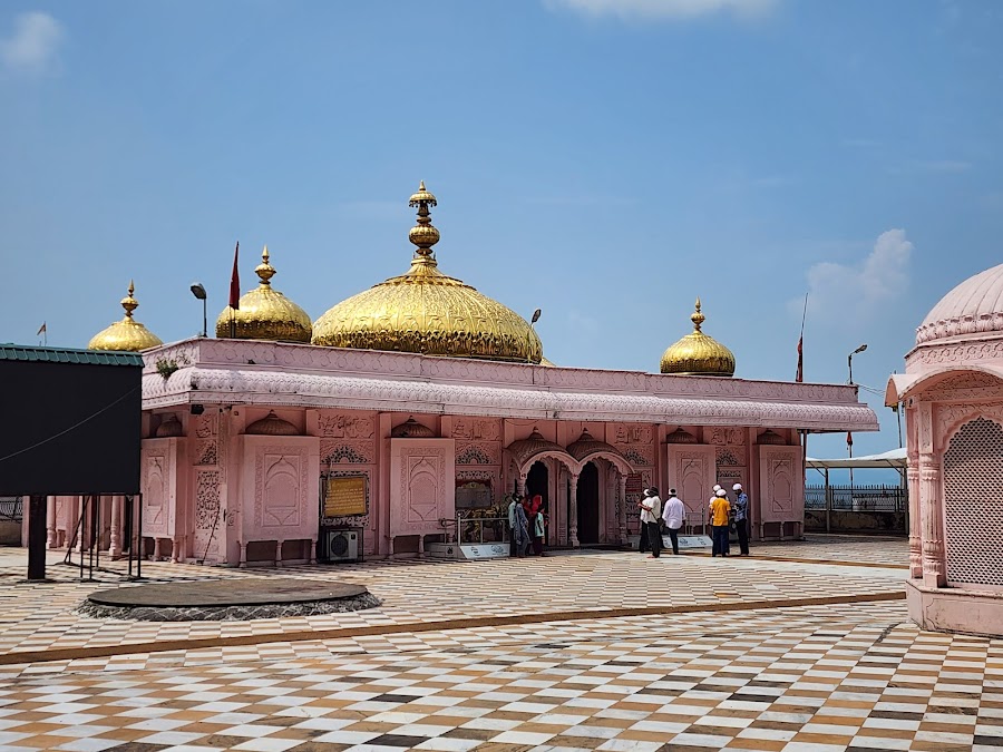 Shaktipeeth Shri Jwalamukhi Temple - Photo 3