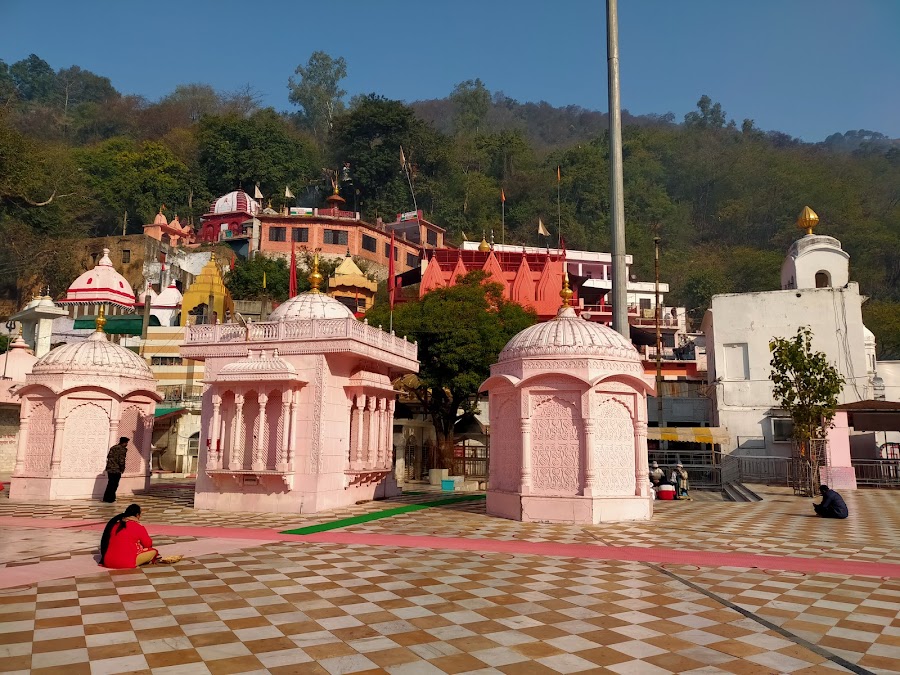 Shaktipeeth Shri Jwalamukhi Temple - Photo 2