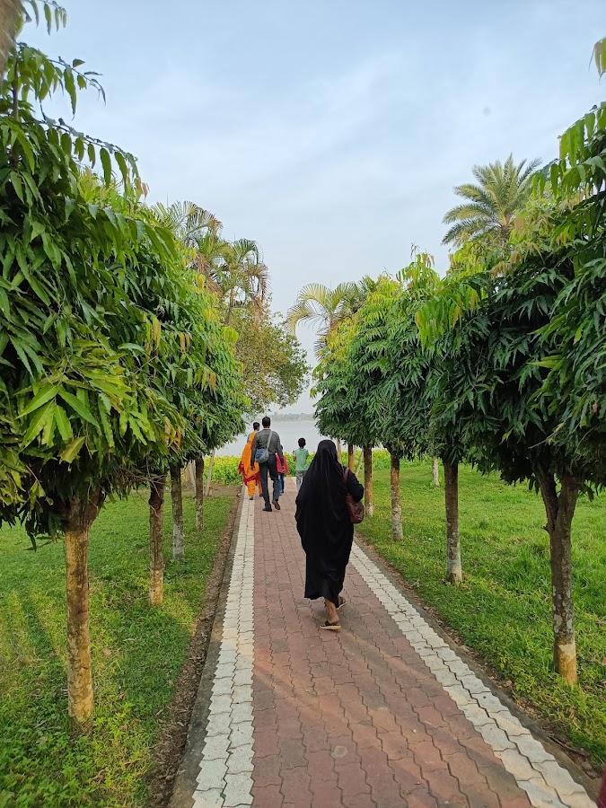 Lalbagh Botanical Garden - Photo 10