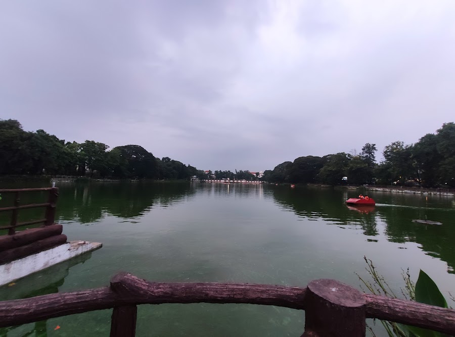 Dighalipukhuri Park - Photo 2