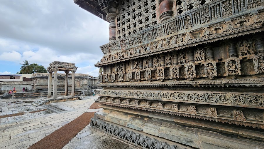 Sri Chennakeshava Swamy Temple, Beluru - Photo 5