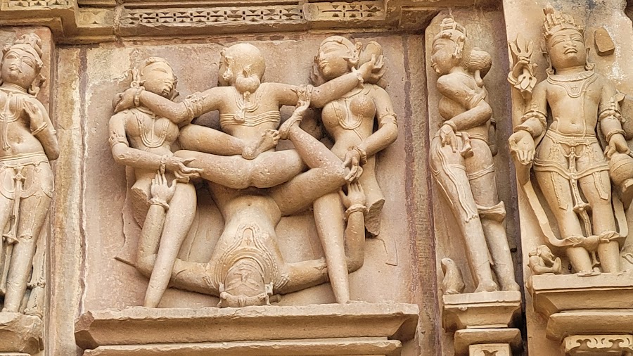 Kandariya Mahadeva Temple - Photo 2