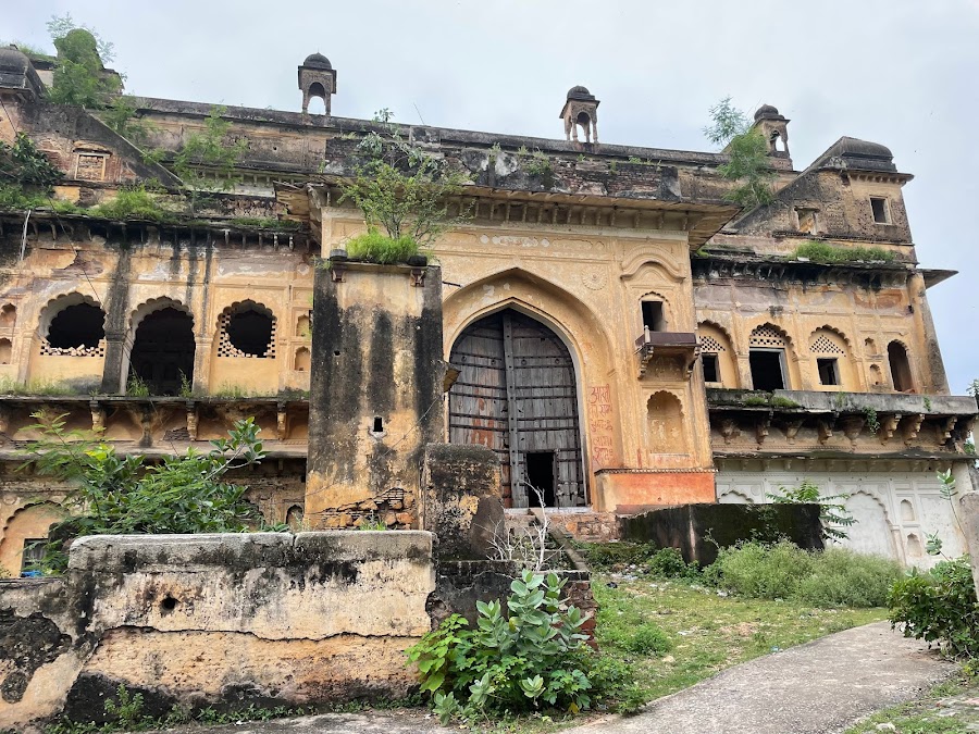 Rajgarh Palace - Photo 2