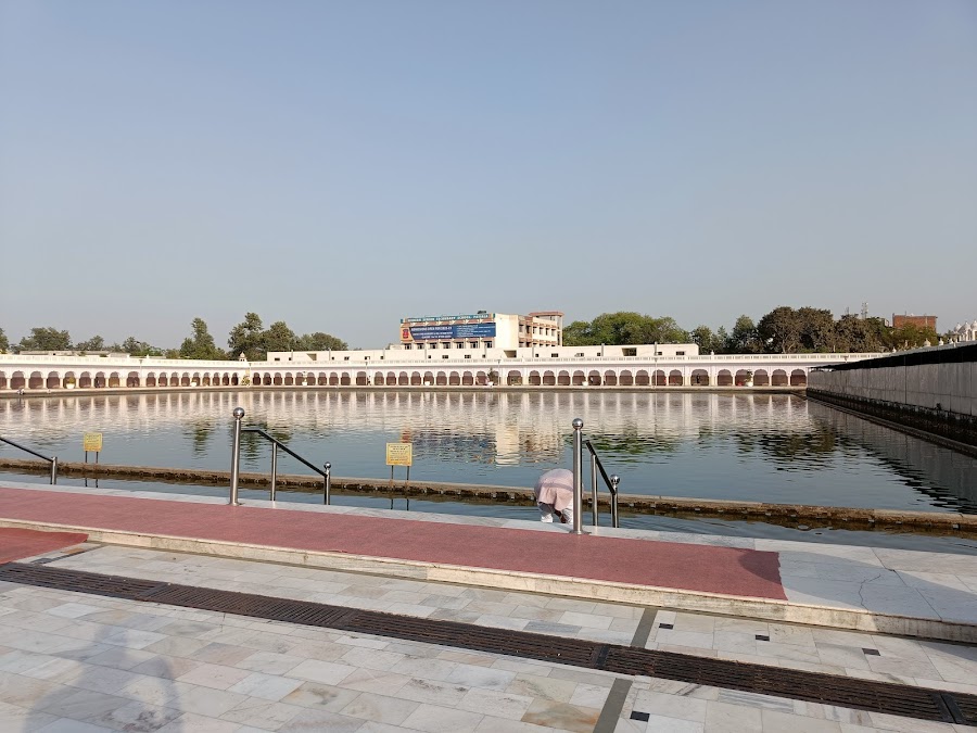 Gurdwara Dukh Nivaran Sahib - Photo 4