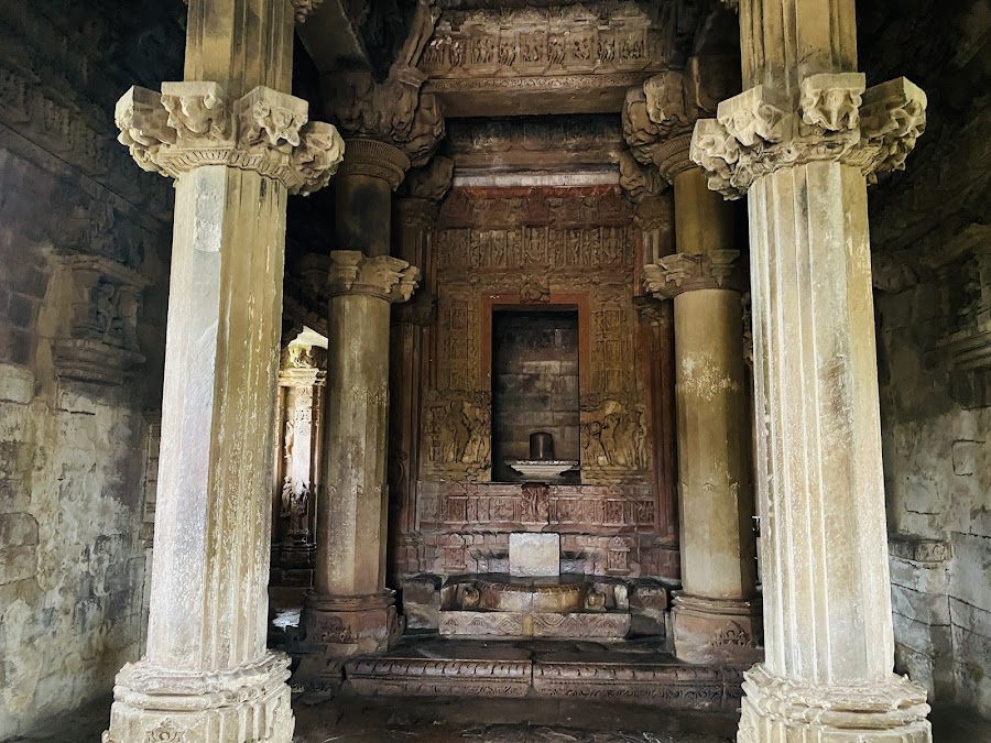 Vishvanatha Temple - Photo 3