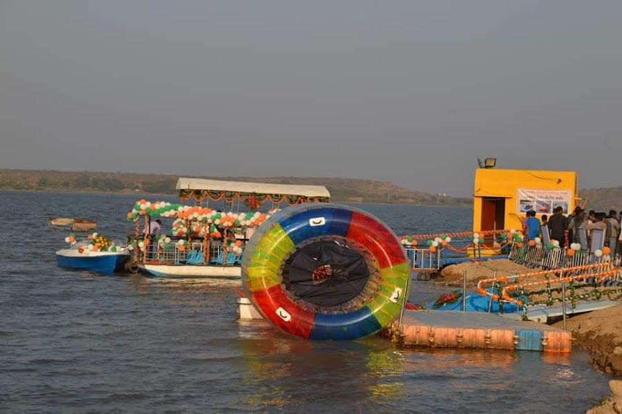 Lal Pari Lake - Photo 3