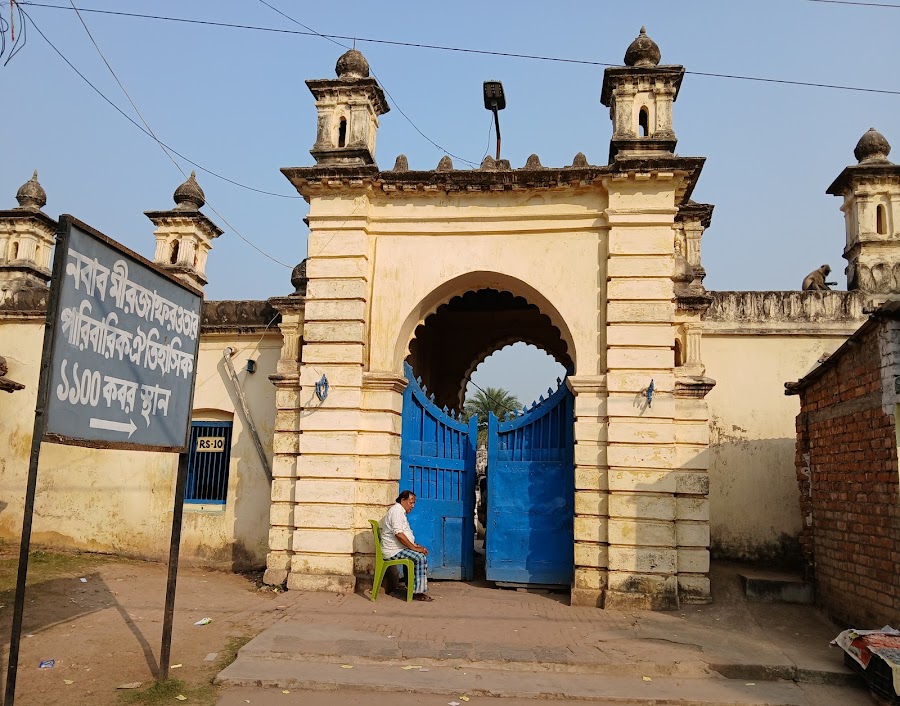 Jafarganj Cemetery - Photo 7
