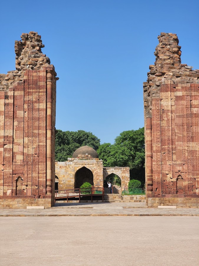 Qutub Minar Complex - Photo 4