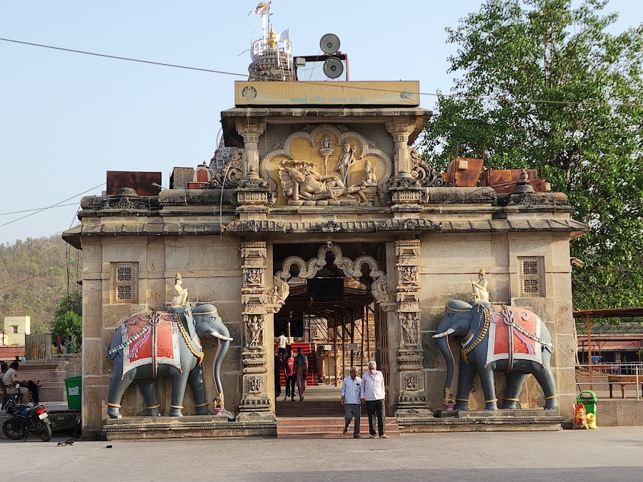 Shree Shamlaji Vishnu Temple - Photo 2
