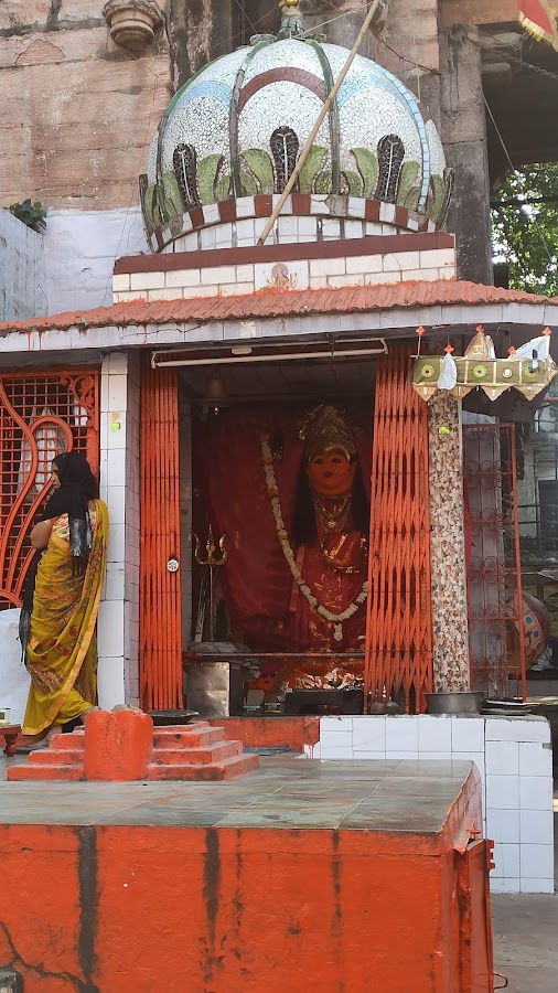 Chaubis Khamba Temple - Photo 2