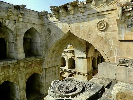 Koshak Mahal - Photo 3