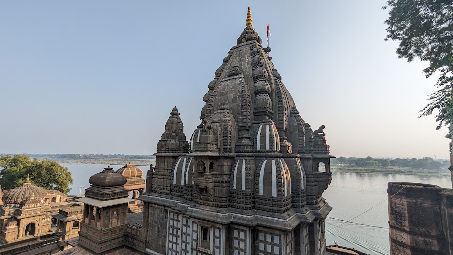 Kashi Vishwanath Temple - Photo 2