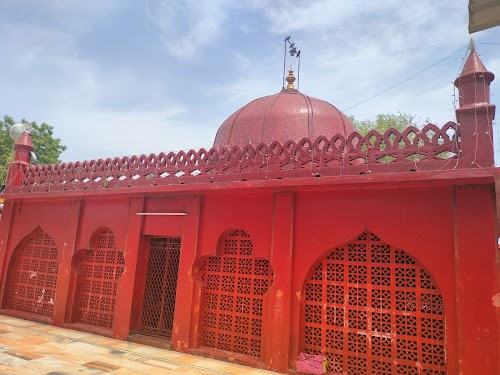 Barah Shaheed Dargah - Photo 3