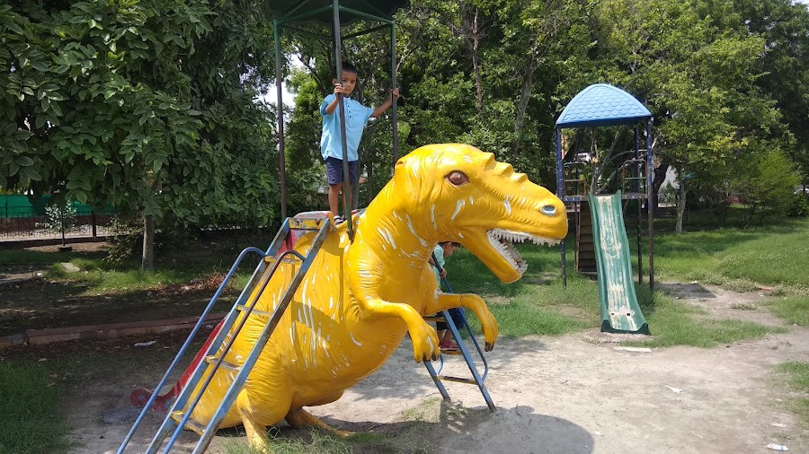 Town Park - Photo 4