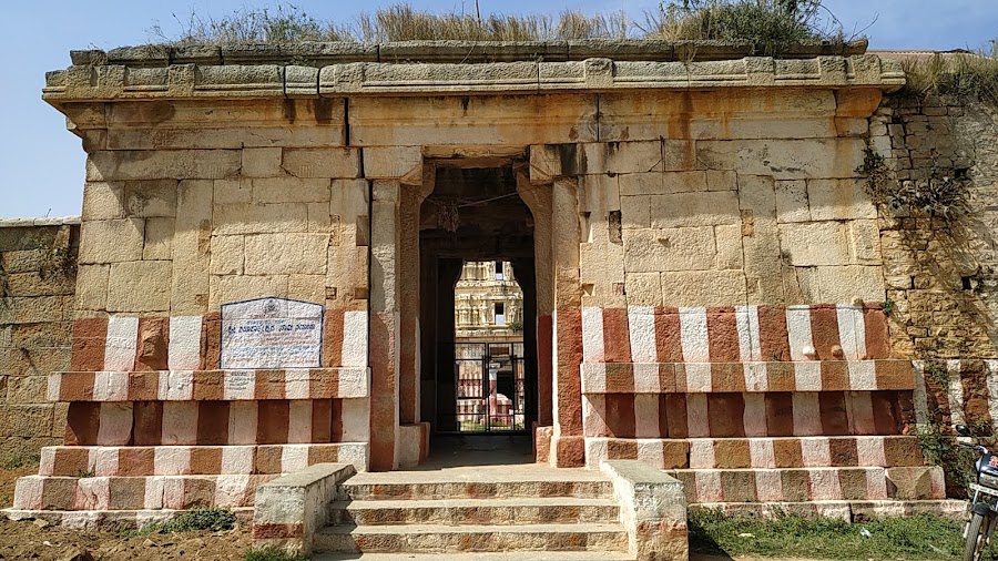 Virupaksha Temple - Photo 3