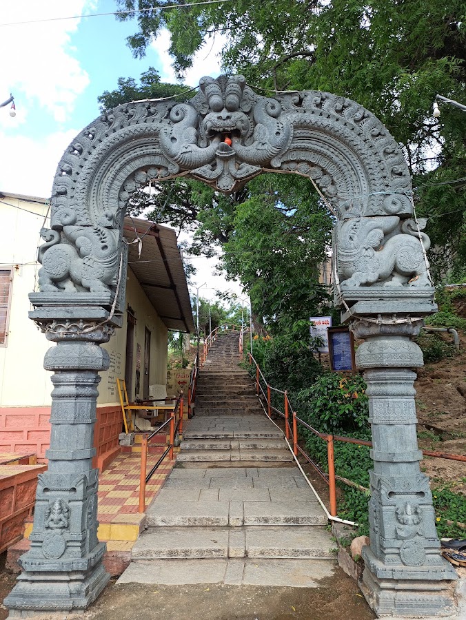 Killa Ramalayam - Photo 3